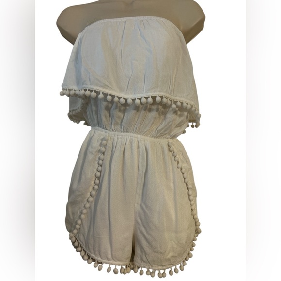 Dainty Hooligan Strapless Tier Pom Pom Trim Romper - white - Picture 5 of 10